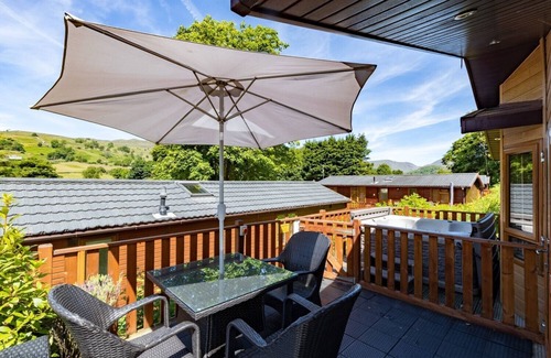 Troutbeck Cottage | ELDER LODGE, pet friendly, with a garden in Windermere