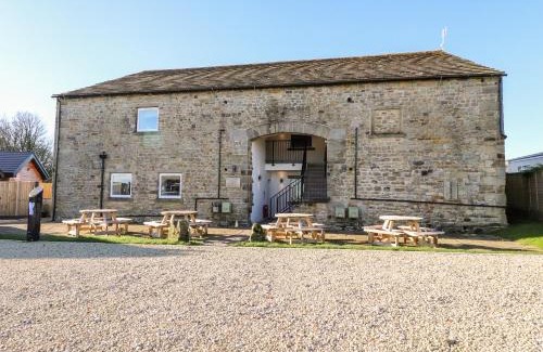 Fourstones Near Bentham House | Eldroth