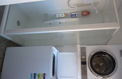 Lowburn House | Electric On Waenga - quiet but central location