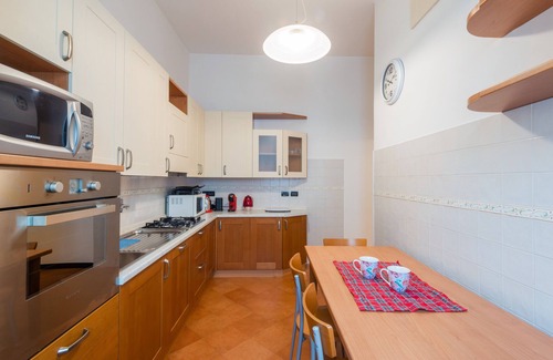Carignano Apartment | Elegance and Comfort, Strategic between Sea and Center
