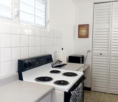 Sabana Llana Norte Apartment | Elegancia Acogedora: Tu Rincón en San Juan