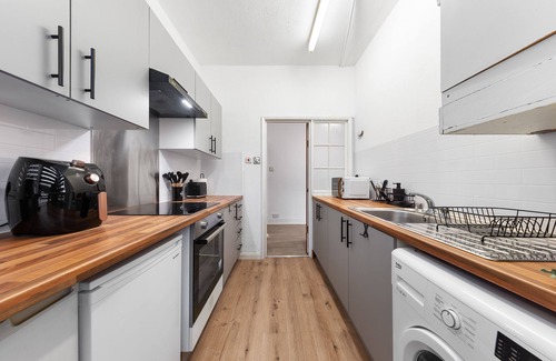 Goodmayes Apartment | Elegant 1 Bdr Flat in Goodmayes w Free Parking