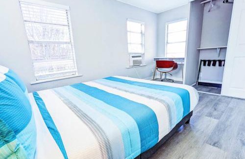 Neartown Cabin | Elegant 1Bed Montrose-CinqueTerre@TheItalianPlaza