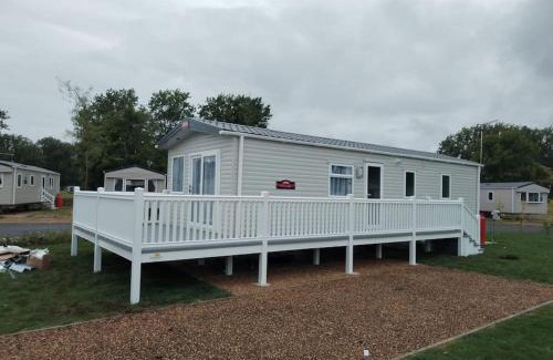 Great Houghton House | Elegant 2 Bed 1 and Half Bath Caravan in Holiday Resort Village