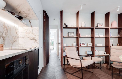 Oude Pijp Apartment | Elegant 3-Room Apartment with AC , Located in the Heart of De Pijp