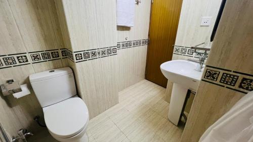 Banani Apartment | Elegant 3BR Apt with Banani Views ,Great Location
