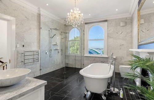 Millers Point Apartment | Elegant 6-Bed Home with Harbour Views