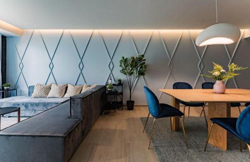 Del Valle Apartment | Elegant Apartment with Balcony and City Views