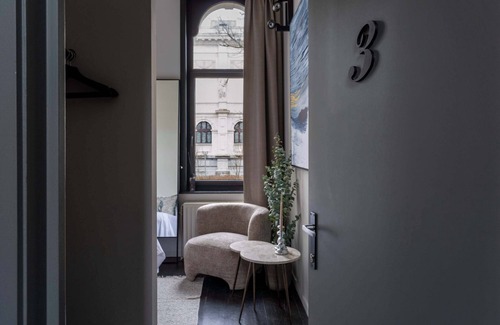 South Antwerp Apartment | Elegant Balcony Suite