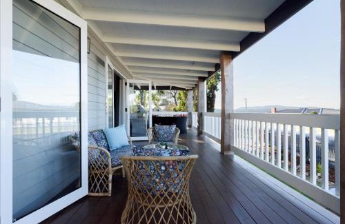 Beauty Point House | Elegant Beauty Point Home with WiFi & Fireplace