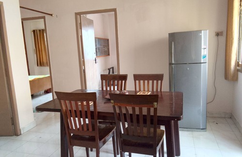 Raja Annamalai Puram Apartment | Elegant, Centrally located 3 bedroom 2 bath apartment with AC in Chennai