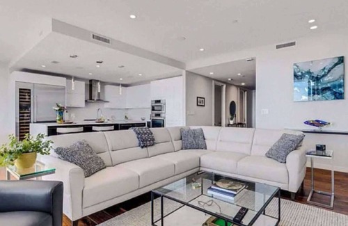 Central Sarasota Apartment | Elegant Downtown Sarasota Condo