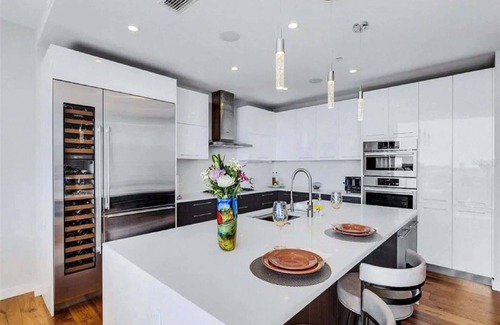 Central Sarasota Apartment | Elegant Downtown Sarasota Condo
