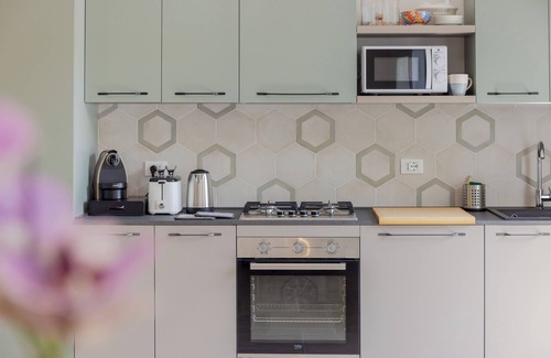 Teolo Apartment | Elegant Euganean Hills apartment with garden view