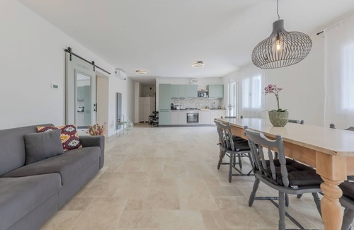 Teolo Apartment | Elegant Euganean Hills apartment with garden view
