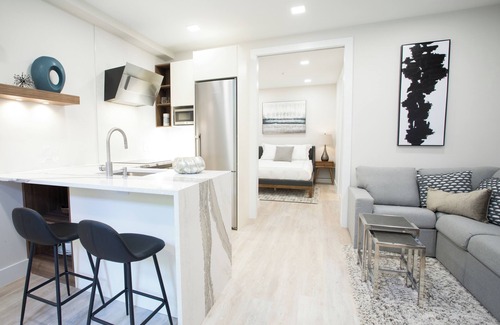 Adams Morgan Condo | Elegant European living in heart of Adams Morgan