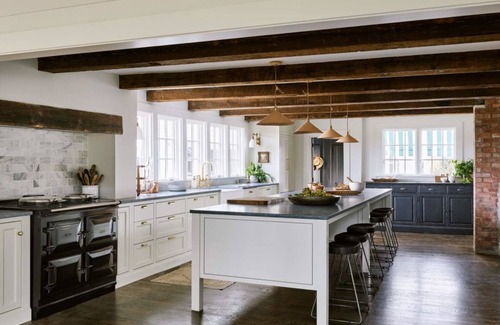 Ipswich House | Elegant farmhouse in Ipswich near Crane Beach and Estate