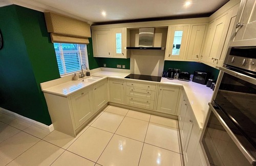 Royal Tunbridge Wells House | Elegant Retreat: Classic Style and Modern Comfort