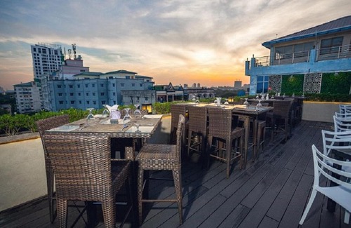 Yankin Township Hotel | Elegant Hotel Pyi Thar Yar