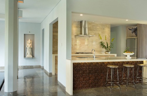 Kemenuh Villa | Elegant, Intimate, Luxury Contemporary Balinese Villa In a Traditional Village