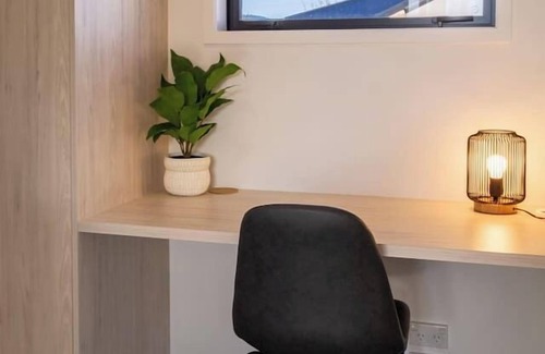 Upper Riccarton House | Elegant Living by Middleton Park, Fully Equipped