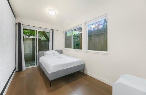 Whittier Heights House | Elegant Luxurious Townhouse in Seattle