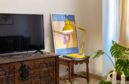 Zaidin Apartment | Elegant & Modern Apparment in the Heart of Granada