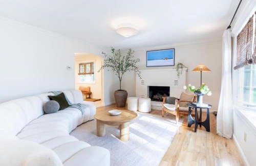 Lower Township House | Elegant Pool House in Cape May- 12 people