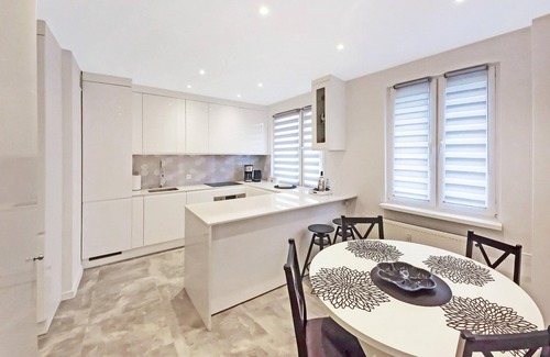 Torun Apartment | Elegant Sanctuary Minutes from Toruń's Medieval UNESCO Treasures