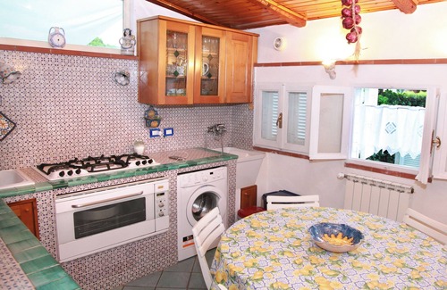 Furnari Villa | Elegant Sicilian-style villa in the Marina di Portorosa marina