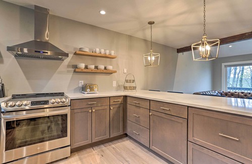 Village at Camelback House | Elegant Ski-In/Ski-Out Tannersville Townhome!