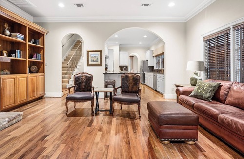 Fort Worth Cultural District House | Elegant townhome in the heart of Fort Worth's Cultural District