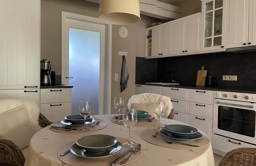 Zolkow Apartment | Elegant vacation apartment with large garden and private sauna