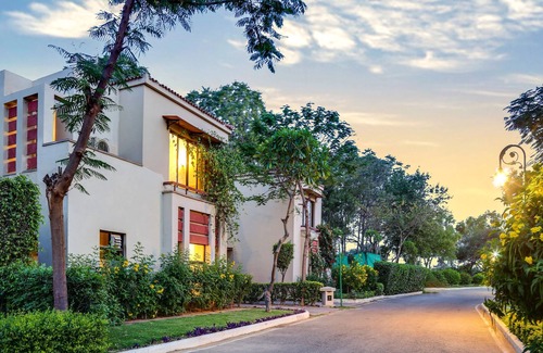 Bissar Akbarpur Villa | Elegant Villa Retreat in Golf Resort – Luxury Living on the Greens