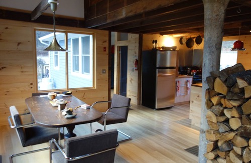 Chesterfield Cabin | Elegant Wilderness Cabin 12 Miles From Northampton