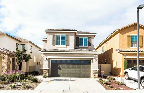 Rialto House | Elegant Woodcrest Retreat: Your Perfect Getaway Awaits in Style! #41339