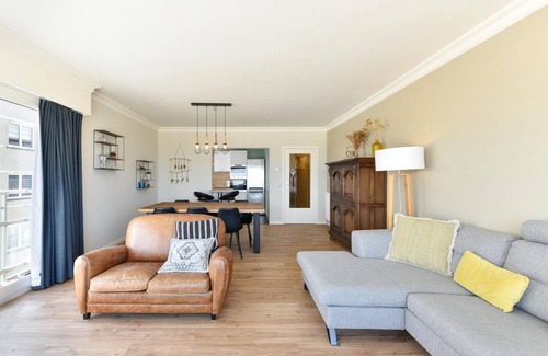 Het Zoute Apartment | Elegant Zoute Seaside Stay
