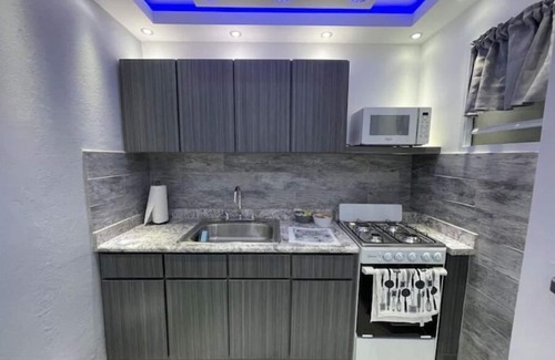 Levittown Apartment | Elegante apartamento cerca de la playa en Levittown #2