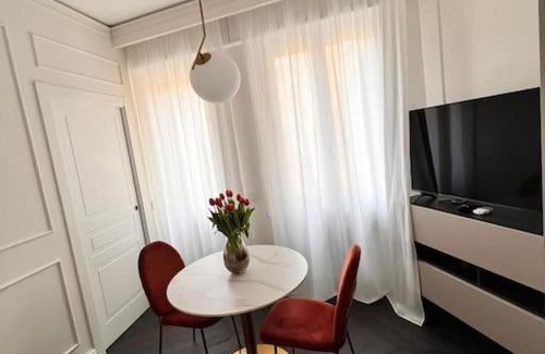 Zona Solari Apartment | Elegante appartamento in zona Tortona-Solari