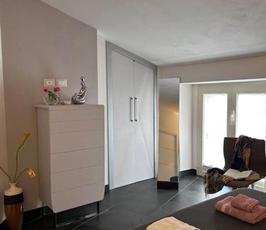 Nicosia Apartment | Elegante appartamento privato in palazzo storico del XVIII - pieno centro