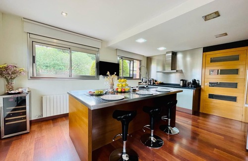 Vilassar de Dalt Villa | Elegante Casa con Piscina, Sauna, Gimnasio y A/C a 25 km de Barcelona