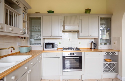 Ebrington Cottage | Elegantly presented Queen Anne period holiday home - The Garden House