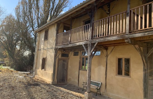 Samadet Cottage | Elegantly Rustic 2 bedroom French Cottage