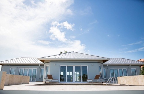 Whitby Villa | Elemni for 10 people Ocean Front, Beach, Pool, AC, Basic Car