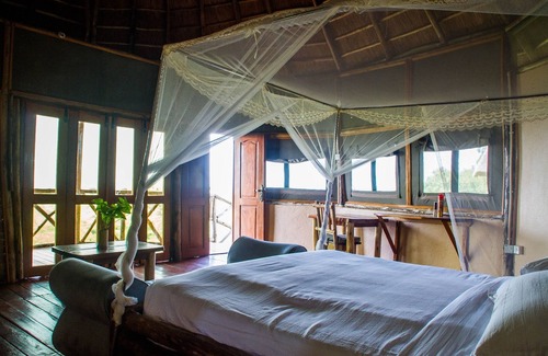 Kichwamba Cabin | Elephant HAB Lodge