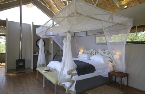 Dete Cabin | Elephant's Eye, Hwange