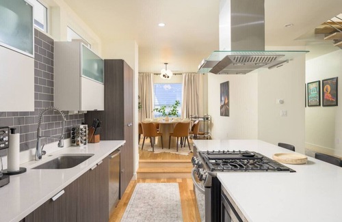 Highland House | Elevation Haus LoHi | City Views + Hot Tub