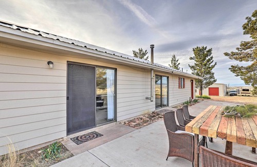 Elgin House | Elgin Home w/Mountain Views ~ 3 Miles to Wineries