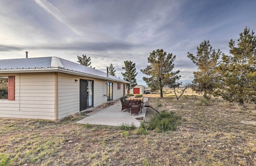 Elgin House | Elgin Home w/Mountain Views ~ 3 Miles to Wineries