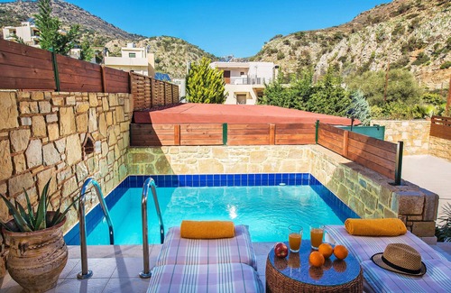 Palaiokastro Villa | Elia 4 maisonette,Near Heraklion, beach & taverns